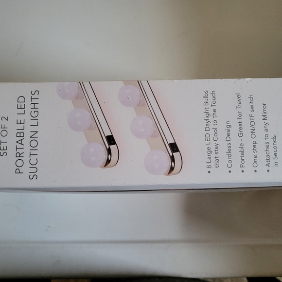 Thinkspace Beauty portable lights - Picture 2 of 3